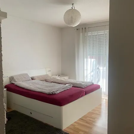 Ruhige, Geraumige Familienwohnung Appartamento *